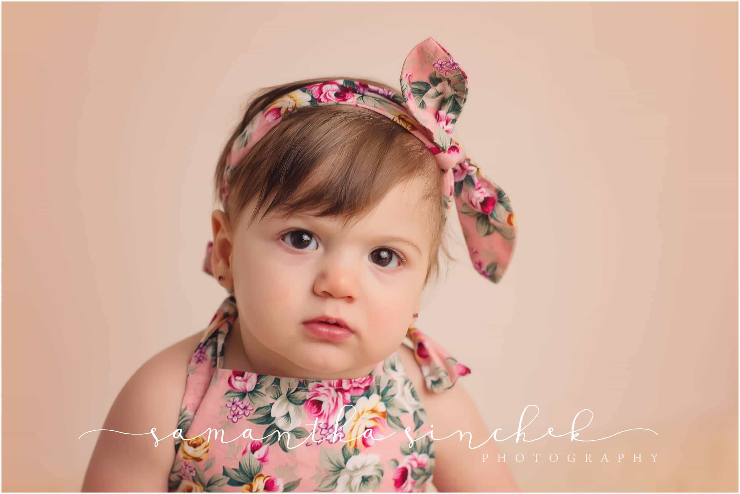 baby 9 month session at Samantha Sinchek photography in Cincinnati Ohio