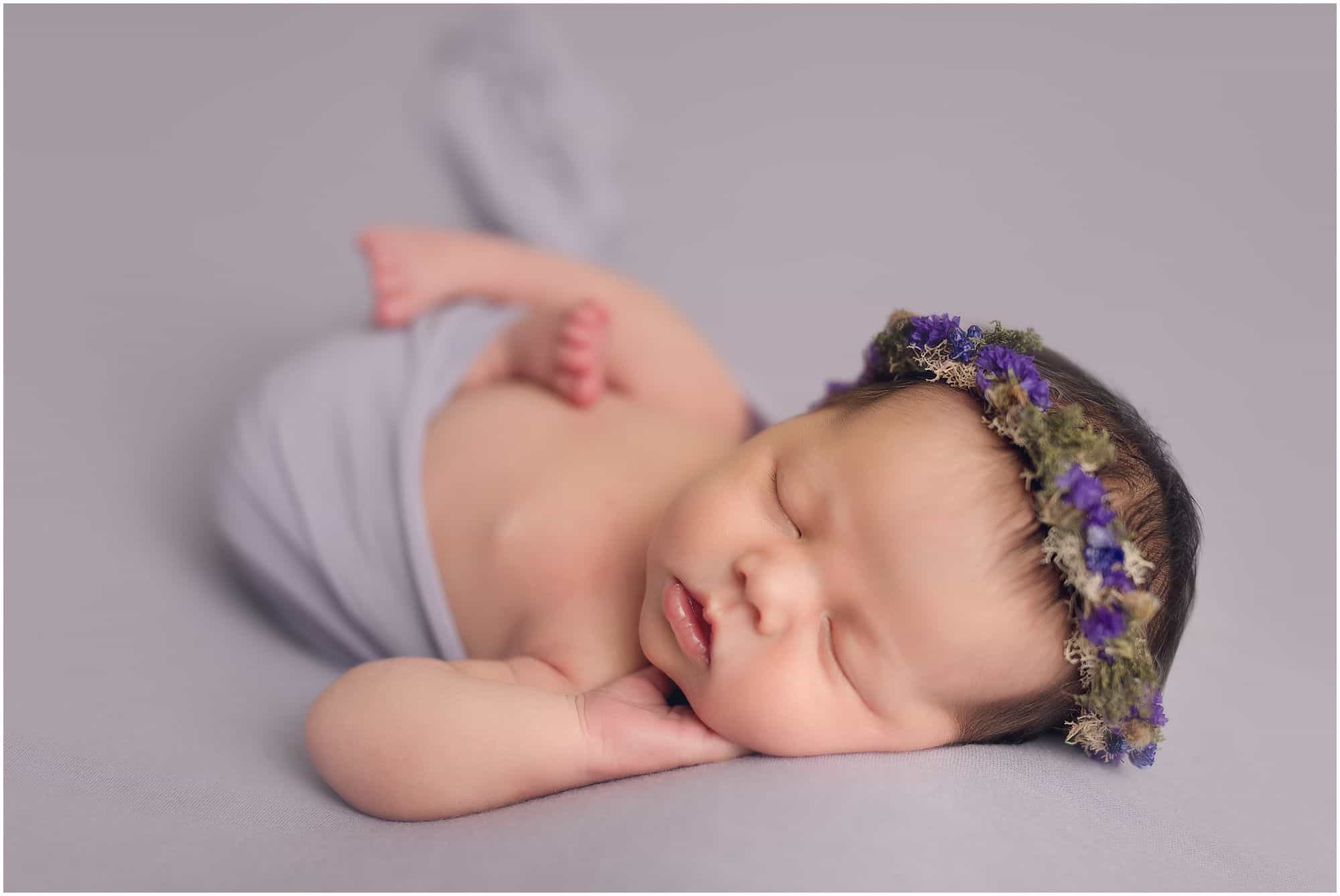 top rated cincinnati newborn photographer Samantha sinchek captures baby girl at her loveland ohio studio